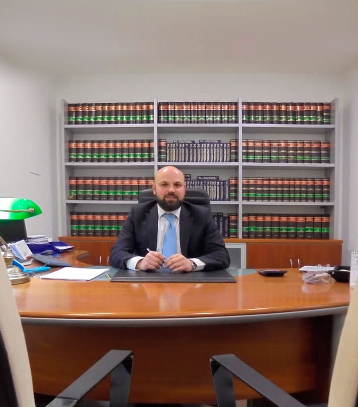 Su bufete de abogados en Verín